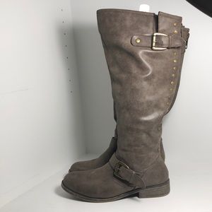 tall brown/gray boots with red zipper
